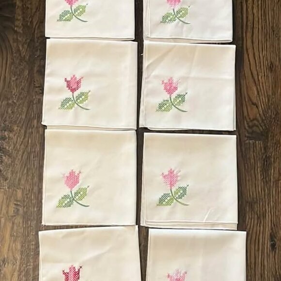 78x57 Vintage Hand Embroidered Cross Stitch Tablecloth + 8 Napkins Floral EUC - Picture 2 of 10